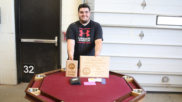Austin Kuhn's Award Winning Poker Table